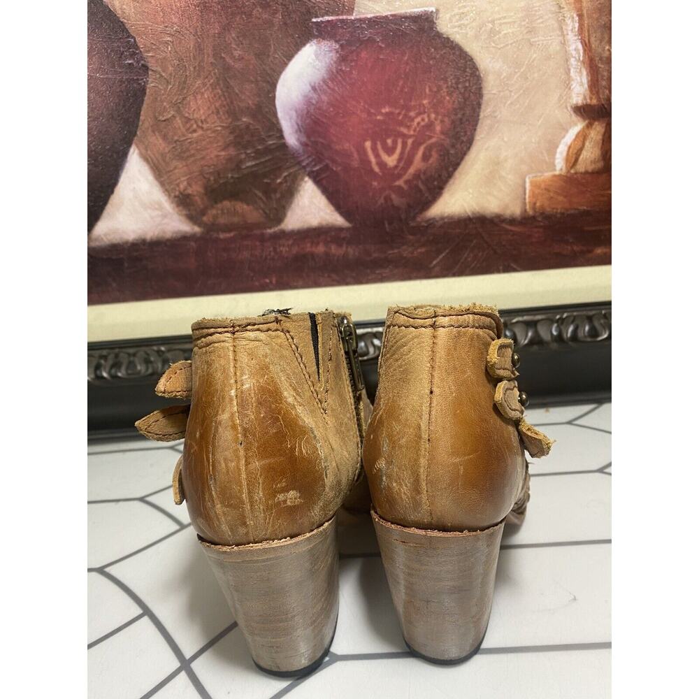 Freebird by Steven Boots Women 6 Tan Gate Distressed Western Ankle Bootie - Picture 5 of 16